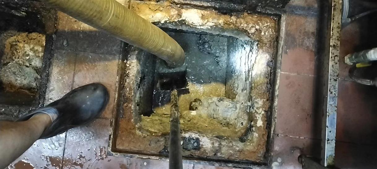 崆峒污水池清理一般都有毒气，怎么预防中毒呢？